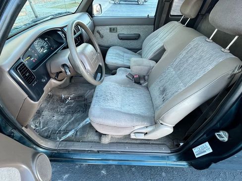 Used 1998 Toyota Tacoma 2WD Xtracab image 10