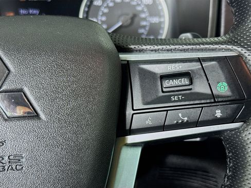 Used 2022 Mitsubishi Outlander SE image 14