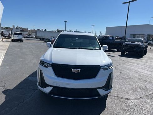 Used 2023 Cadillac XT6 Sport image 3