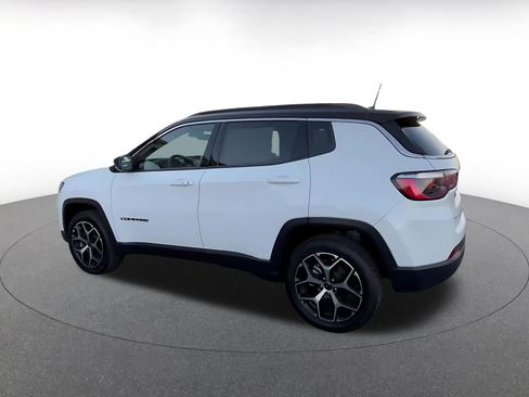 Used 2025 Jeep Compass Limited AWD/4WD image 10