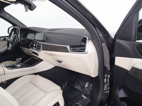 Used 2022 BMW X5 xDrive40i w/ Executive Package image 46