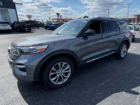 Used 2022 Ford Explorer Limited w/ Equipment Group 301A AWD/4WD image 5