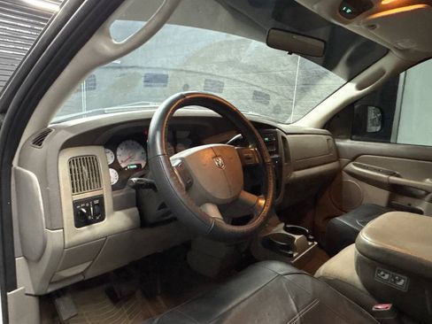 Used 2005 Dodge Ram 1500 Truck SLT RWD image 14