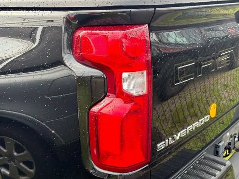 Used 2022 Chevrolet Silverado 2500 LTZ w/ Carhartt Edition AWD/4WD image 8