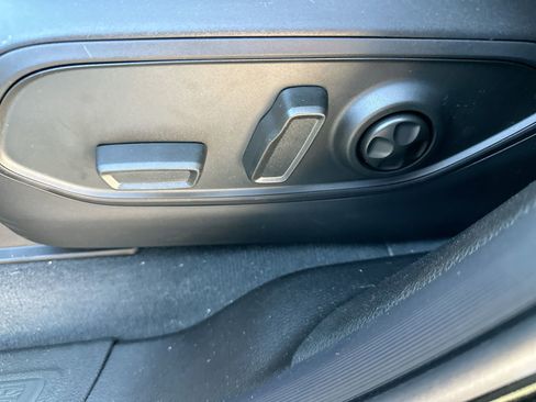 New 2025 Jeep Grand Cherokee L Laredo w/ Luxury Tech Group I image 12