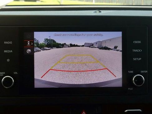 Used 2024 Kia Sportage LX image 25