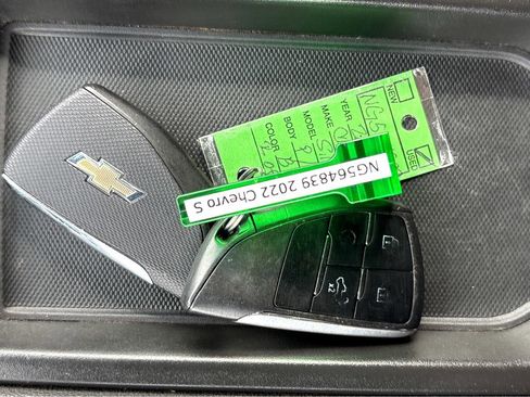 Used 2022 Chevrolet Silverado 1500 LT w/ Safety Package image 35