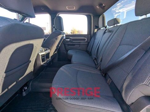 New 2024 RAM 2500 Big Horn w/ Sport Appearance Package AWD/4WD image 15