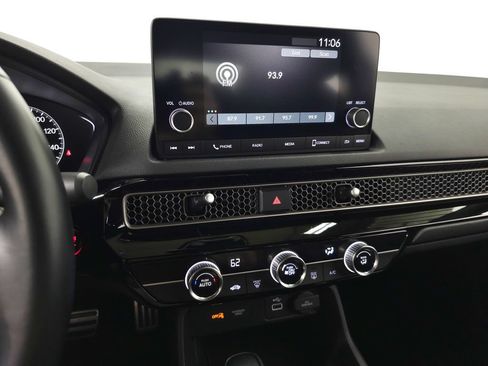 Used 2022 Honda Civic Sport image 18