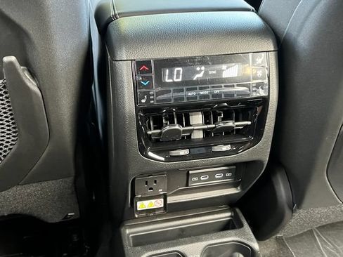New 2026 Jeep Grand Cherokee L Limited AWD/4WD image 35
