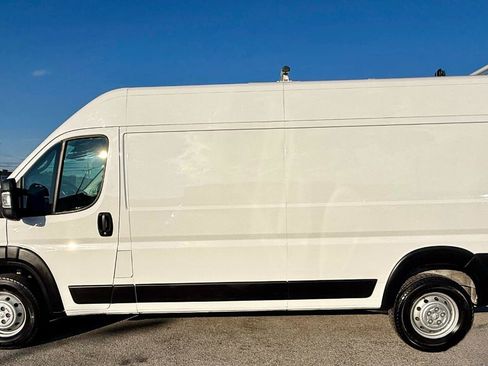 Used 2023 RAM ProMaster 2500 FWD image 5