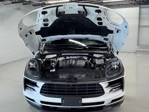 Used 2019 Porsche Macan AWD/4WD image 30