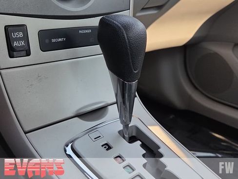 Used 2013 Toyota Corolla LE FWD image 9