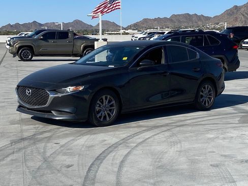Used 2019 MAZDA MAZDA3 Sedan image 5