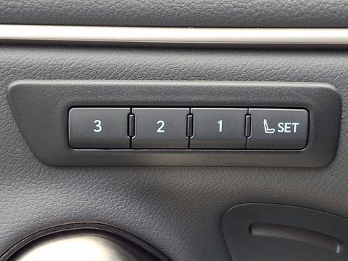 Used 2025 Lexus ES 350 w/ Premium Package FWD image 27