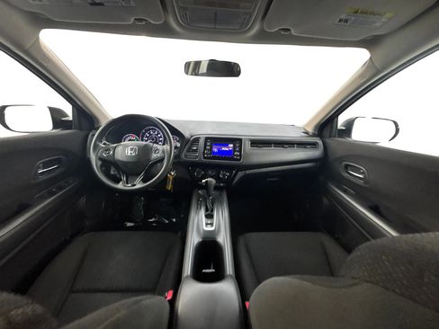 Used 2018 Honda HR-V LX image 17