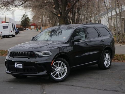 Used 2024 Dodge Durango GT image 1