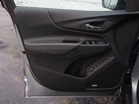 Used 2024 Chevrolet Equinox Premier AWD/4WD image 23