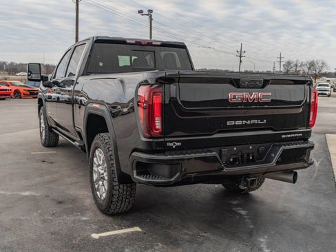 Used 2023 GMC Sierra 2500 Denali w/ Denali Ultimate Package image 3