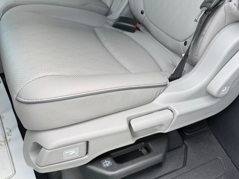 Used 2024 Honda Odyssey Elite image 34