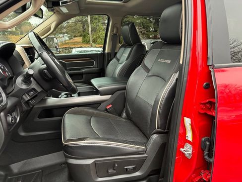 Used 2022 RAM 3500 Laramie image 32