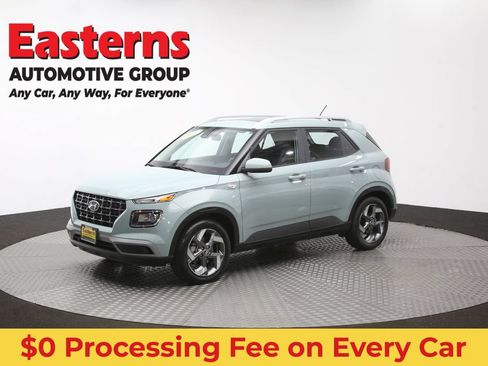 Used 2025 Hyundai Venue SEL FWD image 58