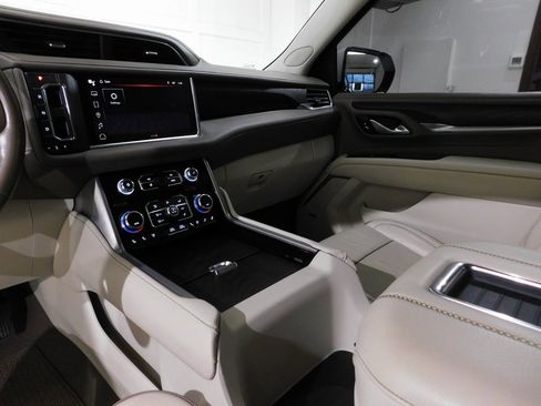 Used 2023 GMC Yukon Denali image 73
