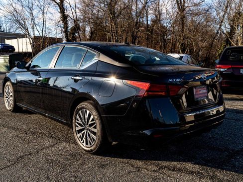 Used 2025 Nissan Altima 2.5 SV image 4