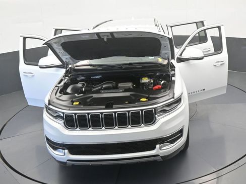 Used 2022 Jeep Wagoneer Series III RWD image 76