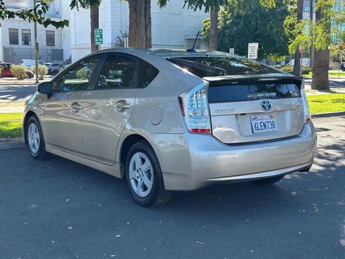 Used 2010 Toyota Prius Four w/ Navigation Pkg image 24