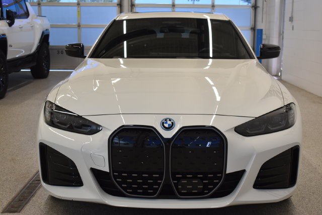 Used 2024 BMW i4 xDrive40i w/ M Sport Package AWD/4WD image 3