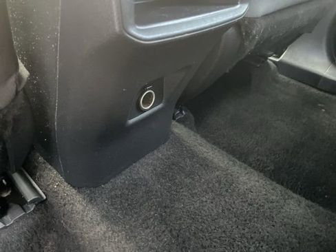 Used 2021 Toyota RAV4 LE image 12