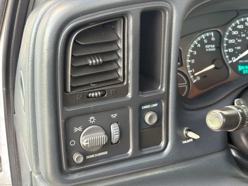 Used 2001 GMC Sierra 2500 SL RWD image 16