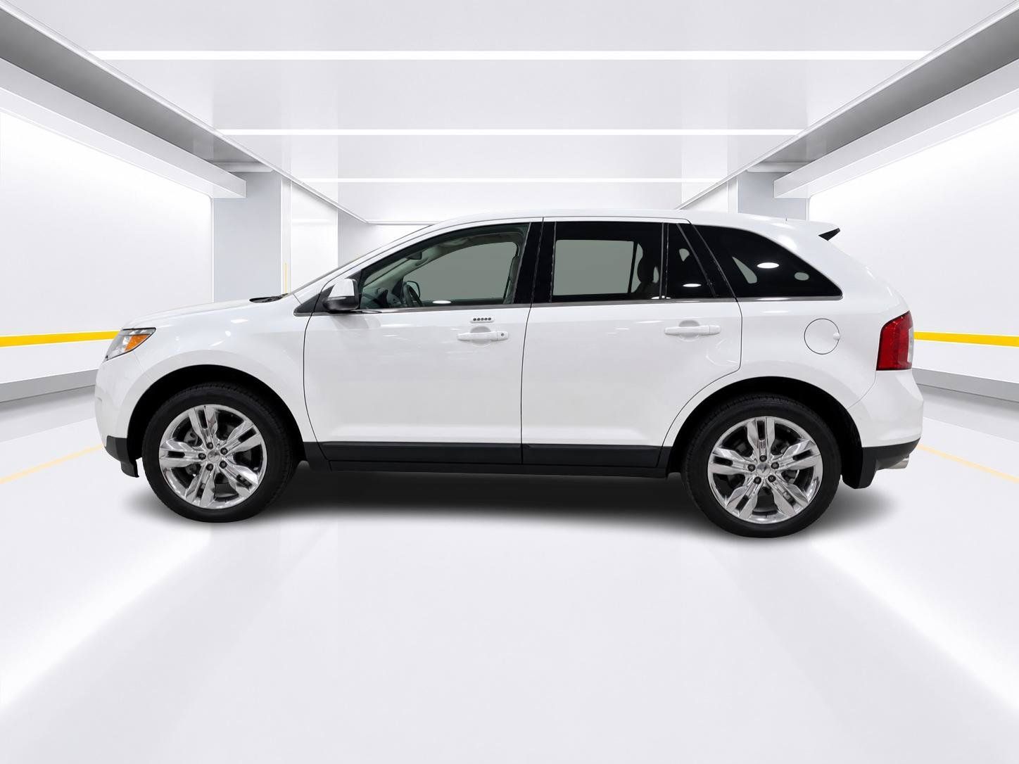 Used 2014 Ford Edge Limited w/ Equipment Group 301A FWD image 2