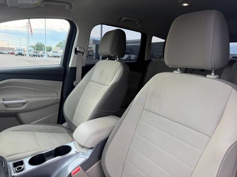 Used 2015 Ford Escape SE FWD image 15