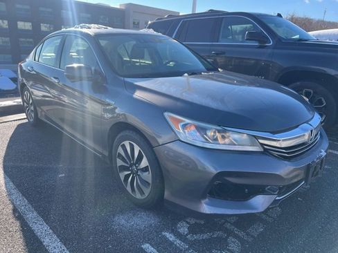 Used 2017 Honda Accord EX-L image 5