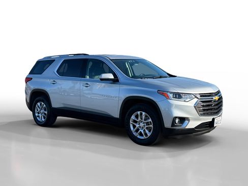 Used 2018 Chevrolet Traverse LT w/ LPO, Cargo Package image 7