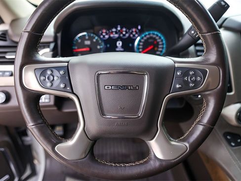 Used 2018 GMC Yukon Denali w/ Denali Ultimate Package image 12