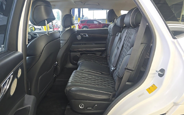 Used 2023 Genesis GV80 3.5T w/ Prestige Matte Package AWD/4WD image 9