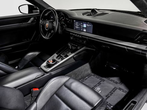 Used 2020 Porsche 911 Carrera S image 31