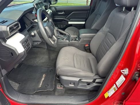 Used 2024 Toyota Tacoma TRD Off-Road image 11