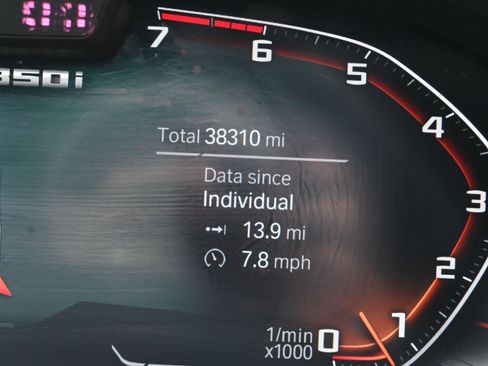 Used 2023 BMW M850i xDrive Coupe image 34