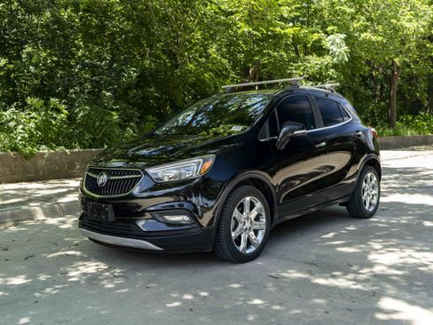 Used 2018 Buick Encore Preferred w/ Experience Buick Package FWD image 5