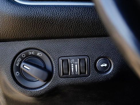 Used 2019 Dodge Challenger SXT RWD image 26