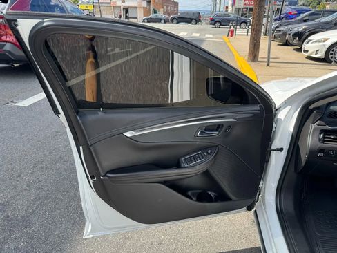 Used 2019 Chevrolet Impala LT image 28
