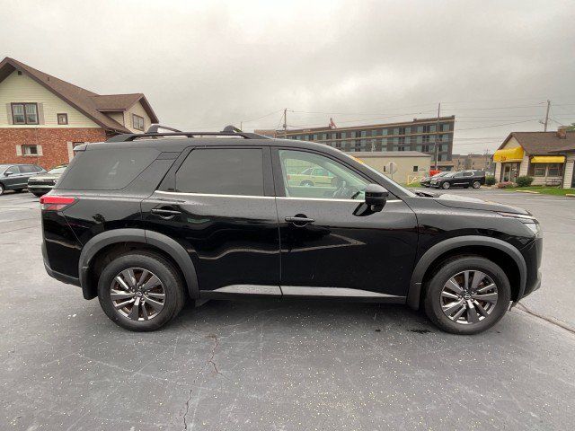 Used 2023 Nissan Pathfinder SV FWD image 8