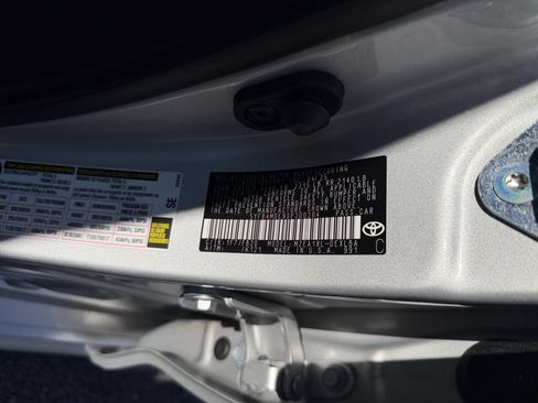Used 2025 Toyota Corolla LE FWD image 29