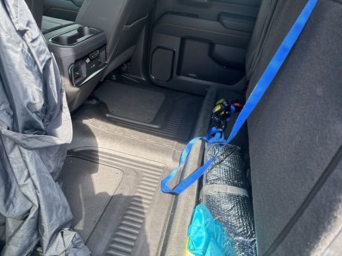 Used 2024 GMC Sierra 1500 AT4 w/ Technology Package image 10