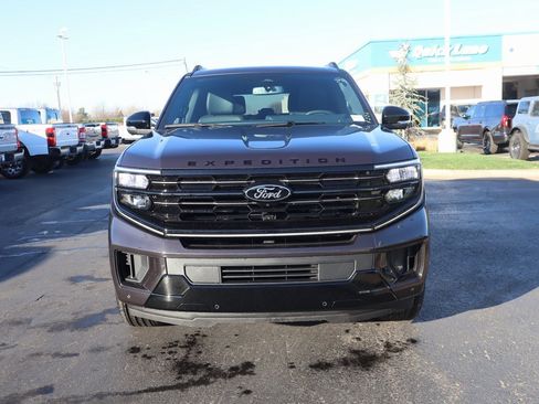 New 2026 Ford Expedition Max Platinum w/ Stealth Appearance Package image 9