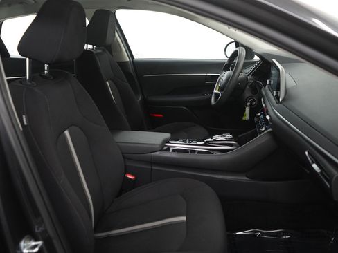 Used 2023 Hyundai Sonata SE w/ Preferred Accessory Package image 11